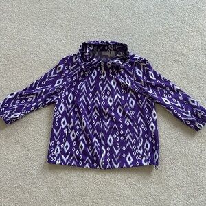 Casual jacket with relaxed fit. Travel stretch with full zipper closure.